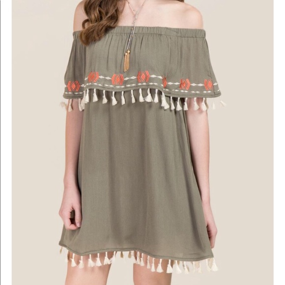 Worn once! Not my style anymore - Picture 3 of 5